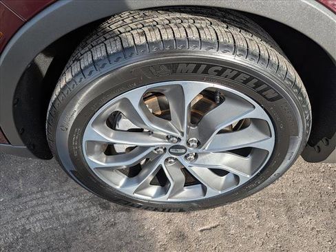 Certified 2022 Lincoln Nautilus Reserve image 9