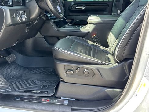 Used 2024 GMC Sierra 2500 AT4X w/ AT4X AEV Edition image 9