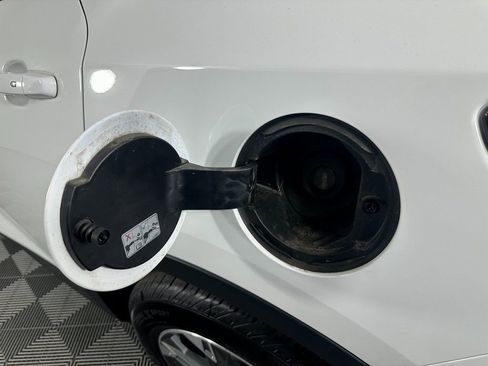 Used 2023 Chevrolet Blazer LT w/ Driver Confidence Package image 5