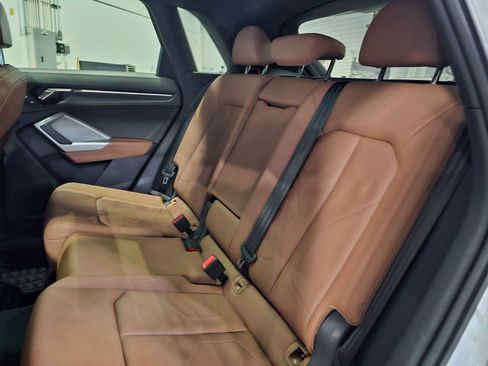 Used 2022 Audi Q3 2.0T Premium w/ Convenience Package image 17