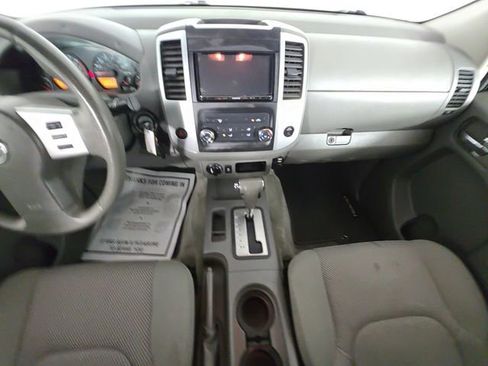 Used 2016 Nissan Frontier SV image 11