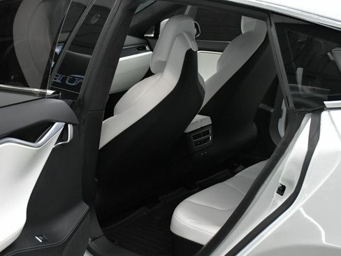 Used 2017 Tesla Model S 100D image 32