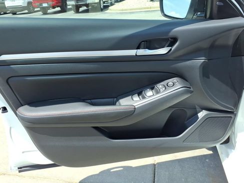 New 2026 Nissan Altima 2.5 SR w/ SR Premium Package FWD image 14