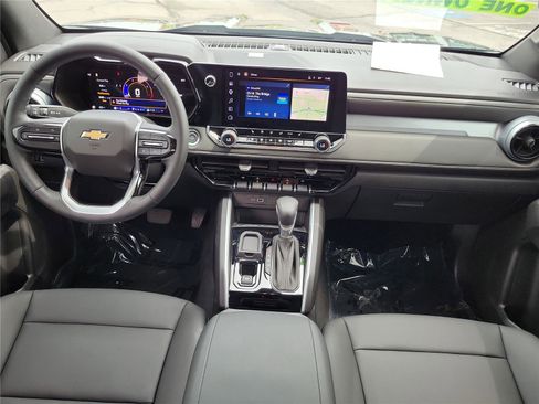 Used 2024 Chevrolet Colorado LT w/ LT Convenience Package III RWD image 10