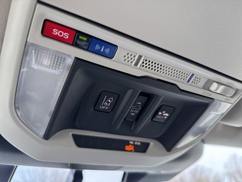 Used 2023 Subaru Forester Premium image 18