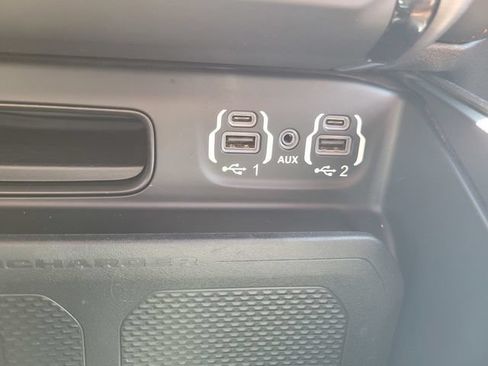 Used 2023 RAM 2500 Limited AWD/4WD image 24