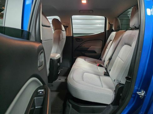 Used 2022 Chevrolet Colorado W/T w/ Custom Special Edition image 18