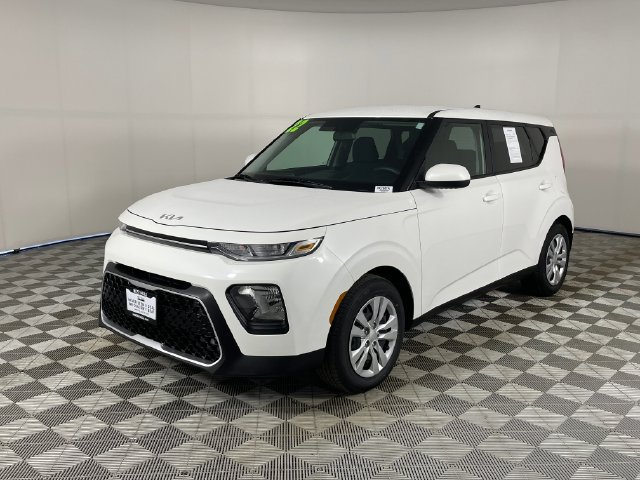 Certified 2022 Kia Soul LX FWD image 1