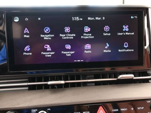 Used 2022 Kia Carnival SX image 24