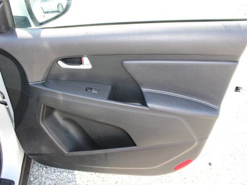 Used 2016 Kia Sportage LX image 21