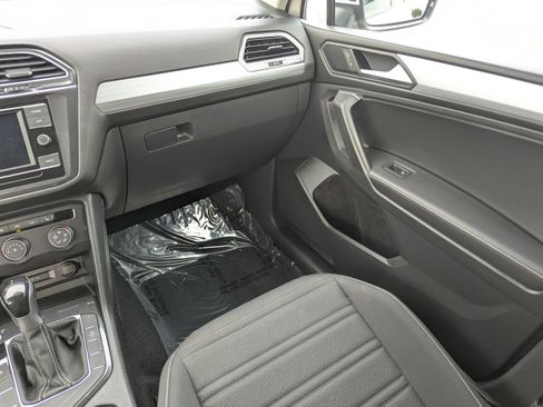 Used 2022 Volkswagen Tiguan S image 16