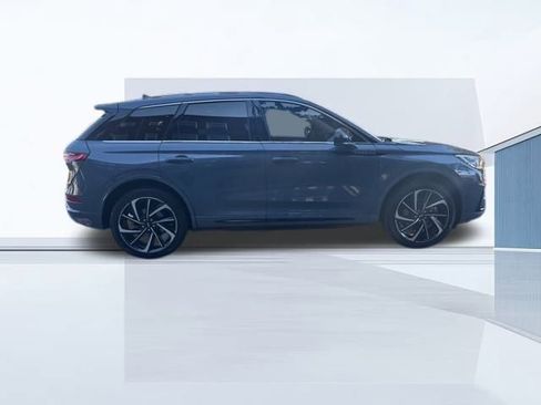 Used 2024 Lincoln Corsair Grand Touring image 8