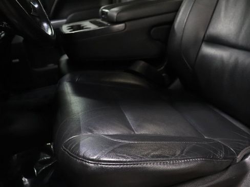 Used 2018 Chevrolet Silverado 1500 LT w/ Texas Edition image 12