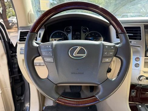 Used 2015 Lexus LX 570 4WD image 10
