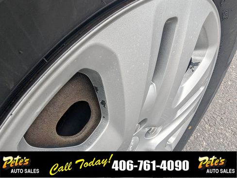 Used 2018 Dodge Grand Caravan SE w/ UConnect Hands-Free Group image 10