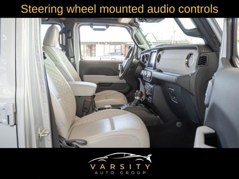 Used 2022 Jeep Wrangler Unlimited Sahara image 26