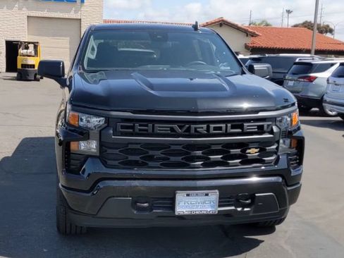 Used 2023 Chevrolet Silverado 1500 Custom AWD/4WD image 3