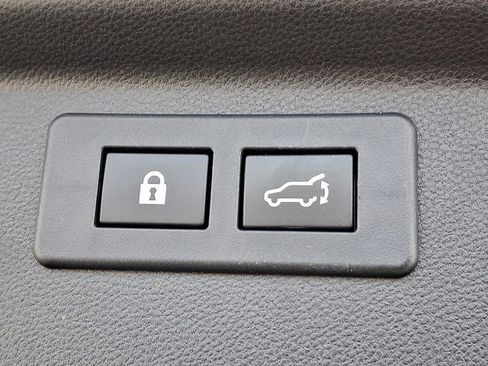 Used 2020 Subaru Forester Limited image 29