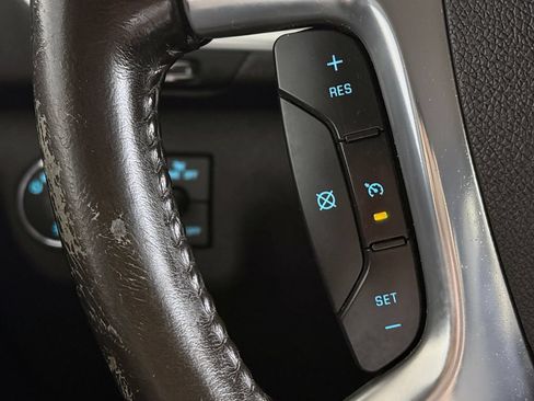 Used 2016 Chevrolet Traverse LT w/ Style and Technology Package FWD image 35