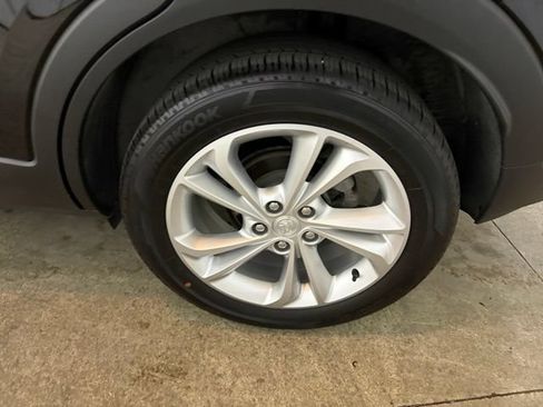 Used 2023 Buick Encore GX Preferred w/ Cold Weather Comfort Package FWD image 9