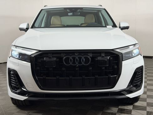 Used 2025 Audi Q7 2.0T Premium w/ Convenience Plus Package AWD/4WD image 6