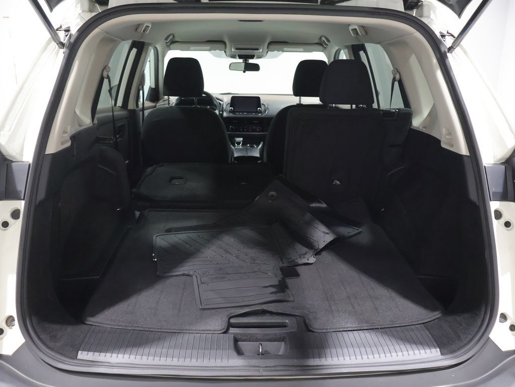 Used 2023 Nissan Rogue S AWD/4WD image 12