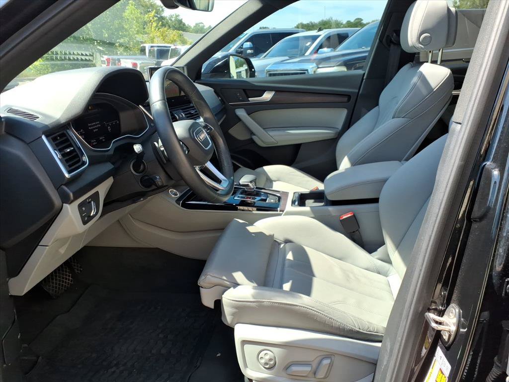 Used 2022 Audi Q5 2.0T Premium Plus w/ Premium Plus Package AWD/4WD image 19