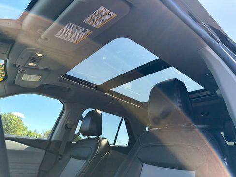 Certified 2023 Ford Explorer XLT w/ Equipment Group 202A AWD/4WD image 13