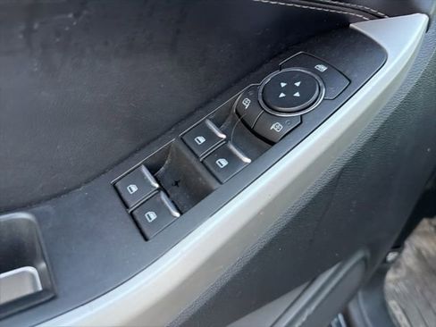 Used 2021 Ford Explorer XLT w/ Equipment Group 202A image 19