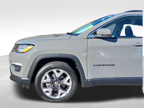 Used 2019 Jeep Compass Limited image 10