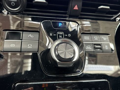 Used 2023 Subaru Solterra AWD image 40