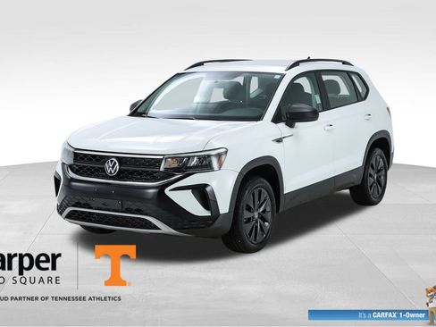 Used 2022 Volkswagen Taos S image 1