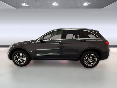 Used 2022 Mercedes-Benz GLC 300 image 2