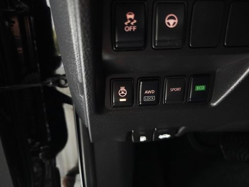 Used 2020 Nissan Rogue Sport SL w/ Premium Package AWD/4WD image 19