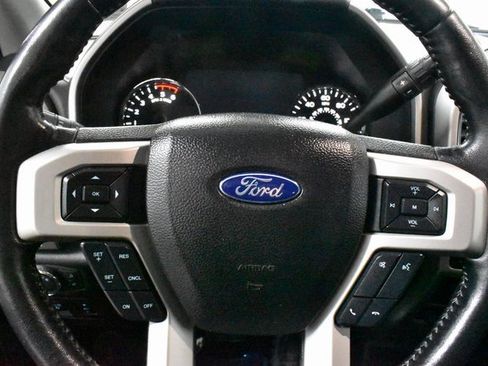 Used 2018 Ford F150 Lariat image 19