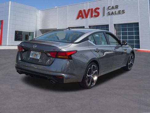 Used 2025 Nissan Altima 2.5 SR FWD image 6