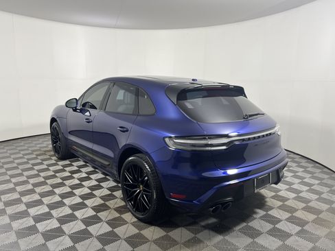 Certified 2023 Porsche Macan GTS AWD/4WD image 3