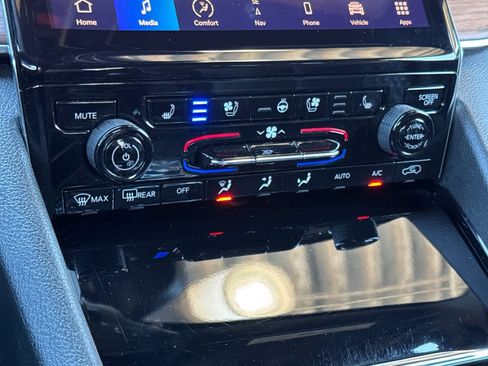 Used 2022 Jeep Grand Cherokee Summit w/ Adv Protech Group IV image 20