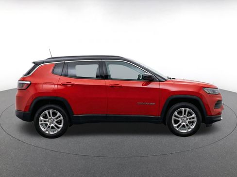 Used 2025 Jeep Compass Limited AWD/4WD image 10