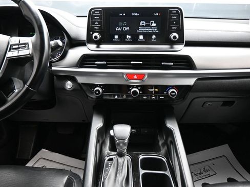 Used 2020 Kia Telluride LX AWD/4WD image 17