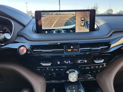 Used 2024 Acura MDX SH-AWD w/ Advance Package image 36