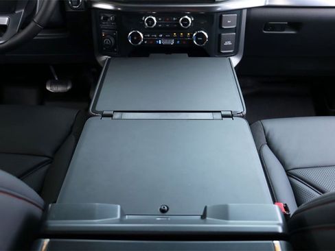 New 2025 Ford F150 Lariat w/ Equipment Group 502A High image 35