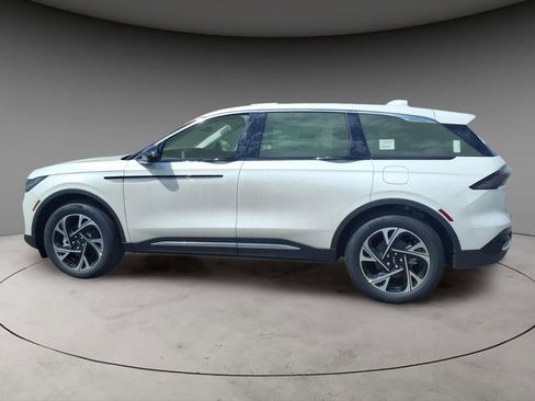 New 2026 Lincoln Nautilus Premier w/ Equipment Group 102A AWD/4WD image 2