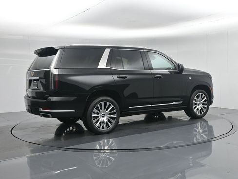 Used 2026 Cadillac Escalade Platinum Luxury image 32