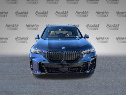 New 2026 BMW X5 xDrive50e image 5