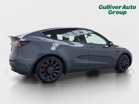 Used 2022 Tesla Model Y Performance AWD/4WD image 9