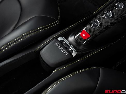 Used 2018 Ferrari 488 GTB RWD image 34