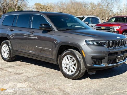 Used 2025 Jeep Grand Cherokee L Laredo w/ Luxury Tech Group I image 2