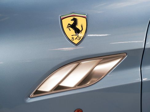 Used 2012 Ferrari California RWD image 19