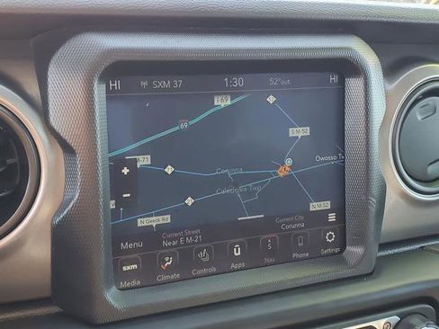 Used 2023 Jeep Gladiator Sport image 14